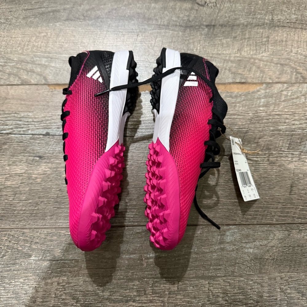 Kids Girls Soccer Cleats 4.5Y